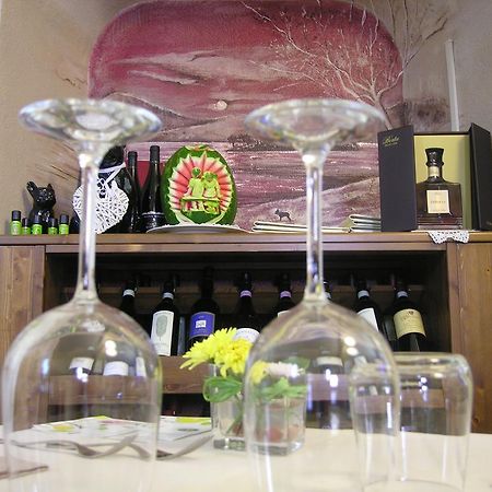 Affittacamere Ristorante Amelie Baveno Exterior foto
